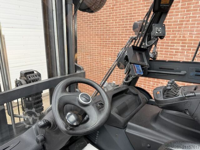 Elektromos négykerekű targonca Linde E60-01