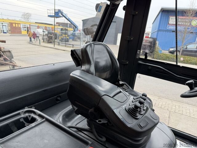 Elektromos négykerekű targonca Linde E60-01