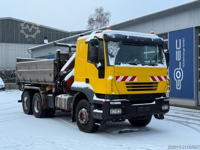 Billenő teherautó IVECO Stralis AT260T44 6x4 Kipper Kran Pakfinger 16052