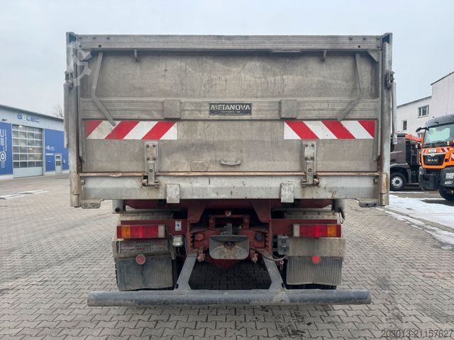 Billenő teherautó IVECO Stralis AT260T44 6x4 Kipper Kran Pakfinger 16052