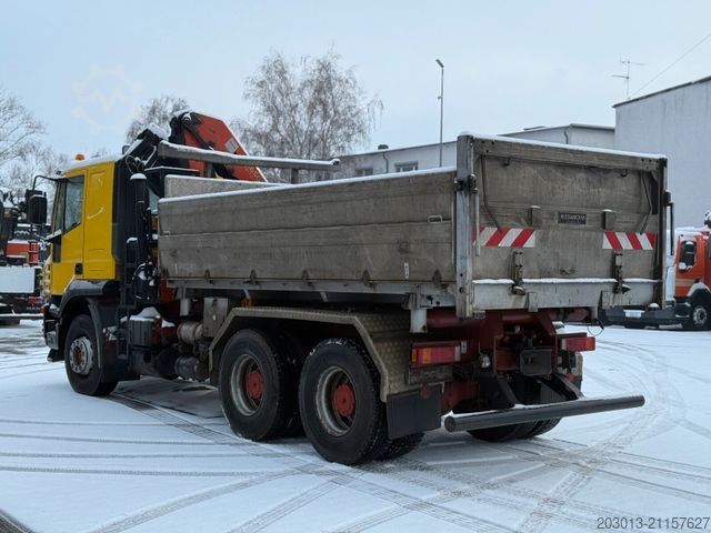 Billenő teherautó IVECO Stralis AT260T44 6x4 Kipper Kran Pakfinger 16052