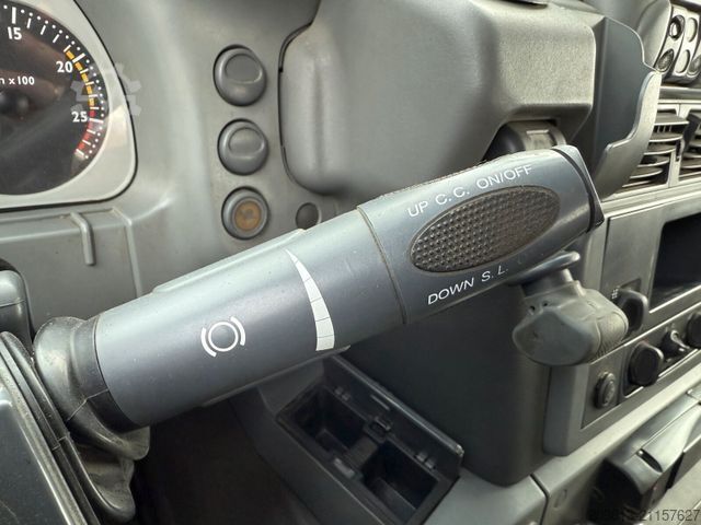 Billenő teherautó IVECO Stralis AT260T44 6x4 Kipper Kran Pakfinger 16052