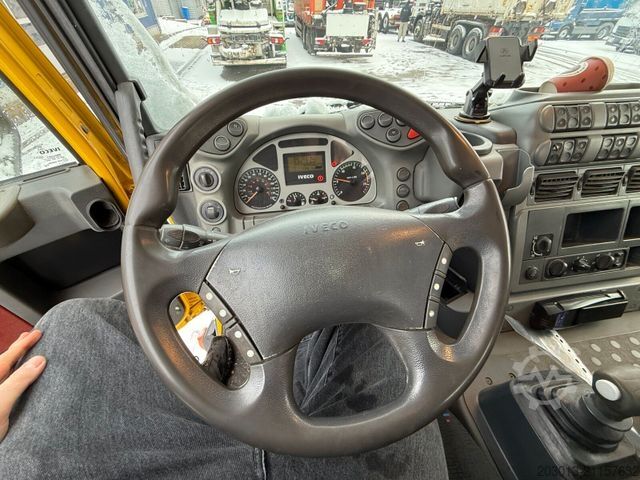 Teherautóra szerelt daru IVECO Stralis AT260T44 6x4 Kipper Kran Pakfinger 16052