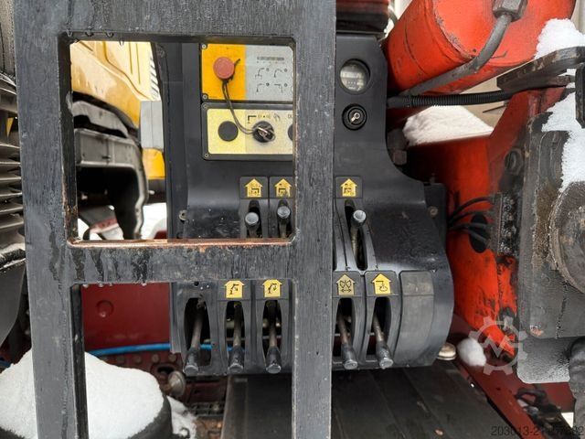 Macara montată pe camion IVECO Stralis AT260T44 6x4 Kipper Kran Pakfinger 16052