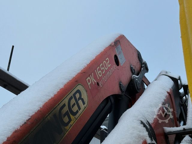 Macara montată pe camion IVECO Stralis AT260T44 6x4 Kipper Kran Pakfinger 16052