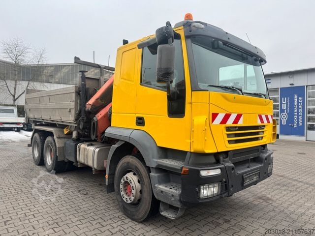 Háromirányú billenő teherautó IVECO Stralis AT260T44 6x4 Kipper Kran Pakfinger 16052