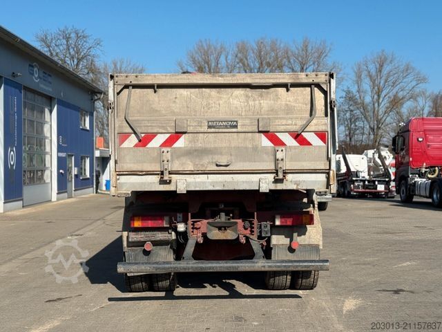 Háromirányú billenő teherautó IVECO Stralis AT260T44 6x4 Kipper Kran Pakfinger 16052