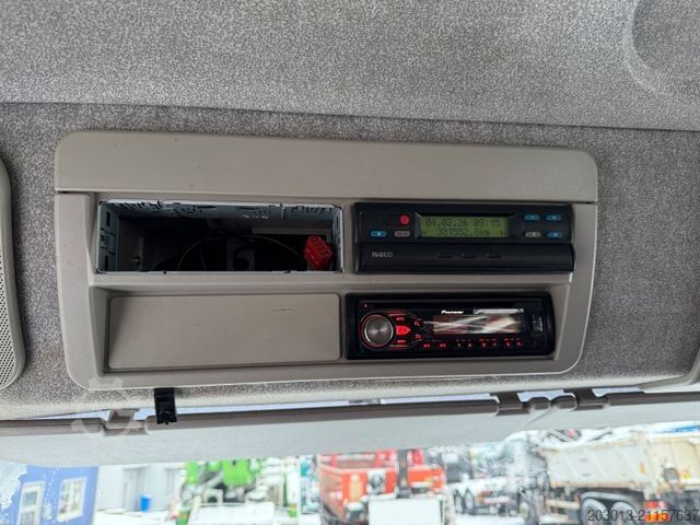 Háromirányú billenő teherautó IVECO Stralis AT260T44 6x4 Kipper Kran Pakfinger 16052