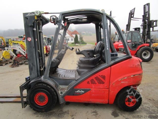Chariot élévateur à fourche diesel Linde H30D-02 Triplex-Freihub 4,7m Hubhöhe + Seitenschie