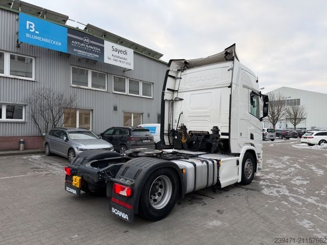 Standard nyergesvontató SCANIA R520 V8 2x Tank Retarder ACC Leder