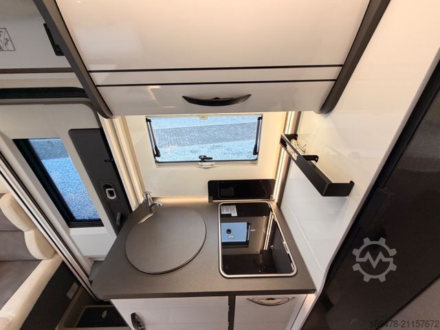 Félintegrált lakóautó FORSTER FT 699 EB *Einzelbetten-Hubbett-Automatik*