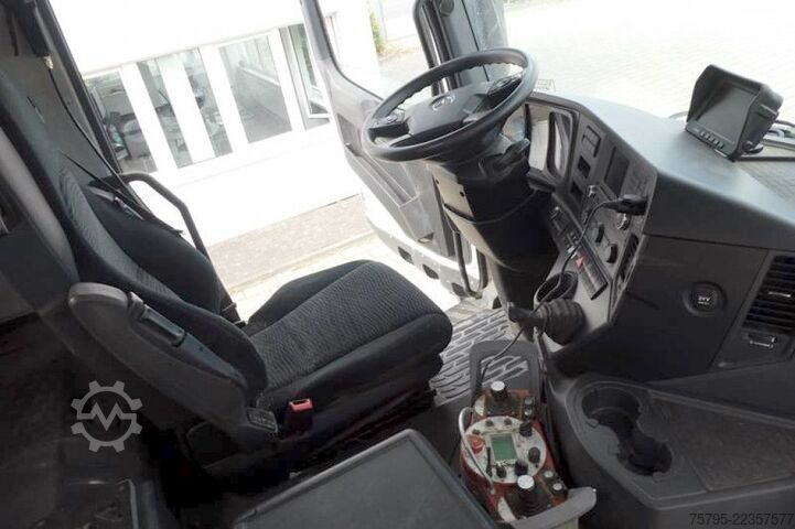 Betongpumpbil MERCEDES-BENZ Arocs 3540 8x4 Betonpumpe Putzmeister BSF 42.5 1
