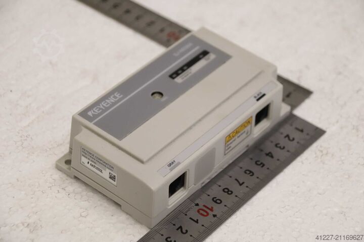 Amplificateur de mesure Keyence SJ-M300