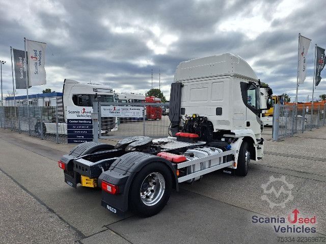 Gevaarlijke stoffen vrachtwagen IVECO AT 440T ADR FL Hydraulik Tank
