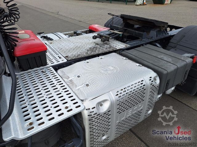 Gevaarlijke stoffen vrachtwagen IVECO AT 440T ADR FL Hydraulik Tank