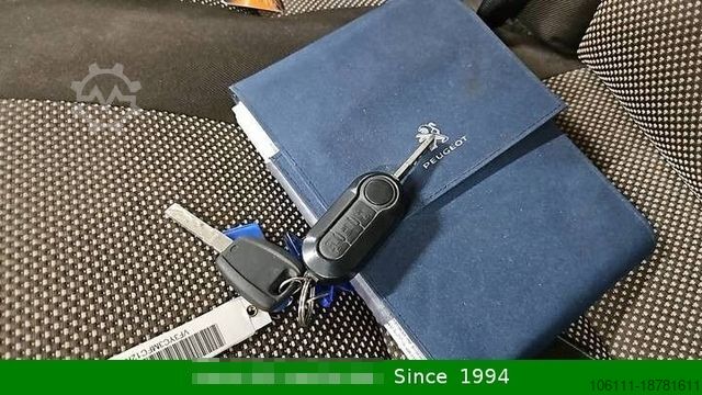 Bestelwagen PEUGEOT Boxer 335 Kasten L3H2 Pro Avantage Plus Rampe