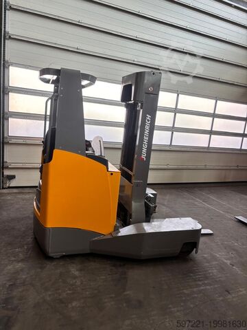 Stivuitoare cu patru direcții Jungheinrich ETV-Q25