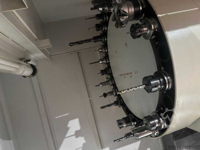 Verticale bewerkingscentrum Dugard 1000E