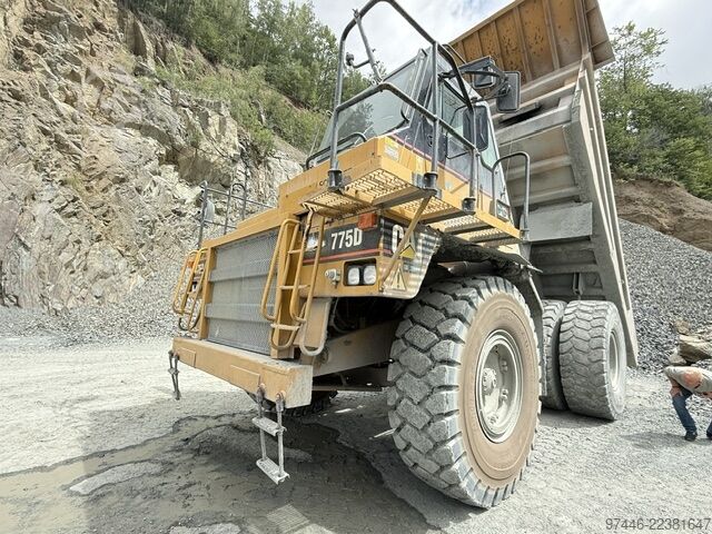  Caterpillar 775D