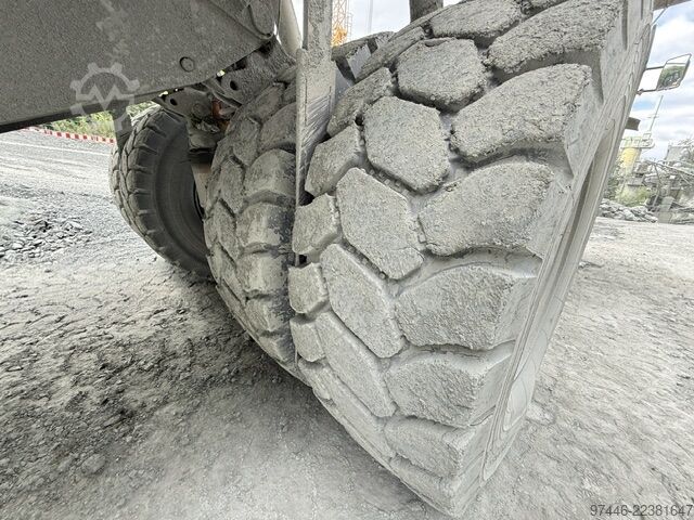  Caterpillar 775D