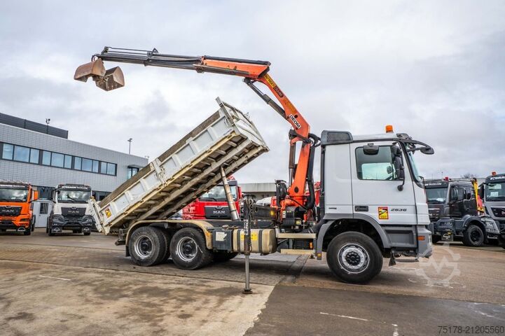 Camion-benne avec grue MERCEDES ACTROS 2636 K - PK 16502
