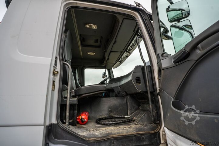Camion-benne avec grue MERCEDES ACTROS 2636 K - PK 16502