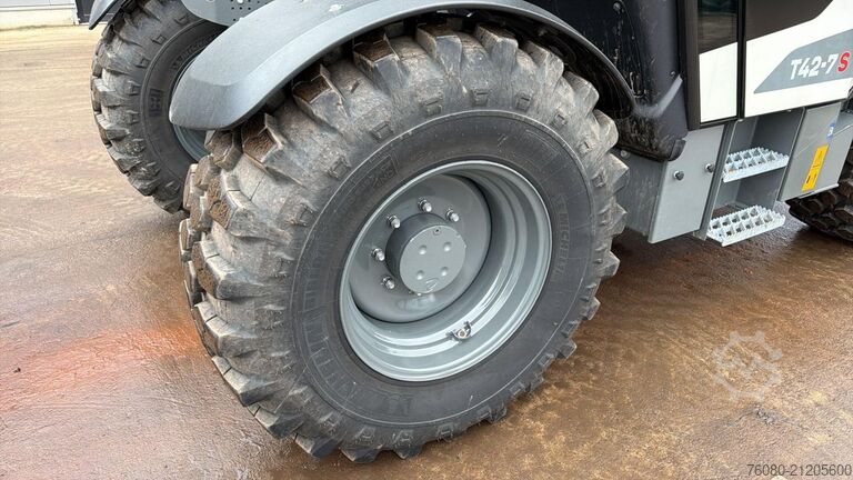 Telehandler Liebherr T42-7S (INCL BUCKET / BE MACHINE / LIKE NEW / 7...