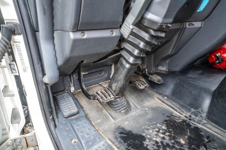 Open body IVECO EUROCARGO 190E30-E5- FASSI 110 A2.3