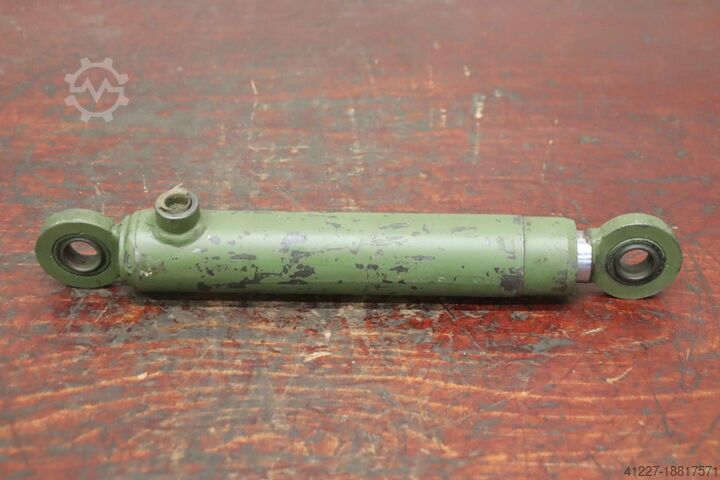 Cylinder hydrauliczny unbekannt Hub 205 mm