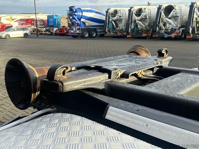 Haakarmsysteem Mercedes-Benz AROCS 4148 8X4 MET MULTILIFT ULT T 21 S51 HAAKA...