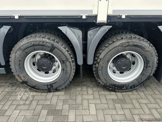 Vrachtwagen met kraan MAN TGS 35.470 8X4 HMF 4020-K6 + FJ 600 K4  KRAAN/K...