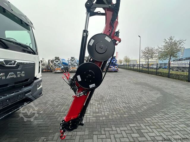 Vrachtwagen met kraan MAN TGS 35.470 8X4 HMF 4020-K6 + FJ 600 K4  KRAAN/K...