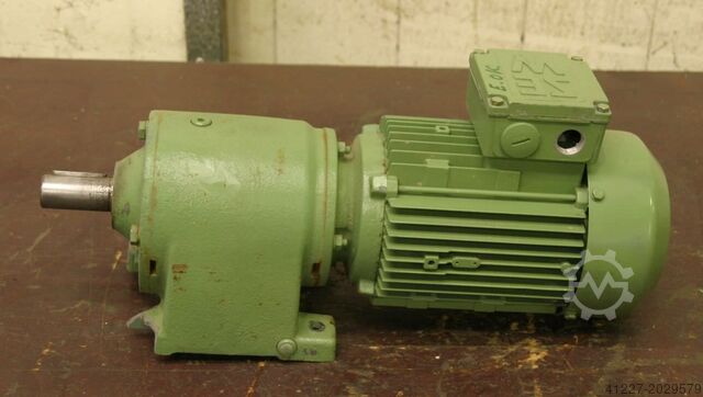 Motorreductor 0,75 kW 165 omw/min SEW-EURODRIVE R40DT80N4