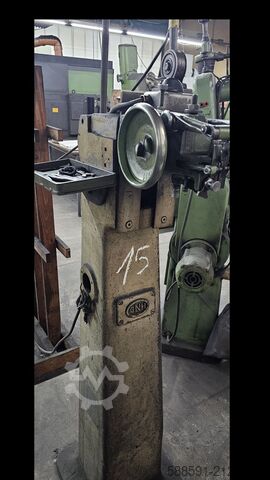 Dispozitiv de stelare pentru pânze de ferăstrău panglică GNH 