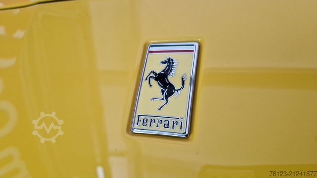 Van FERRARI Portofino