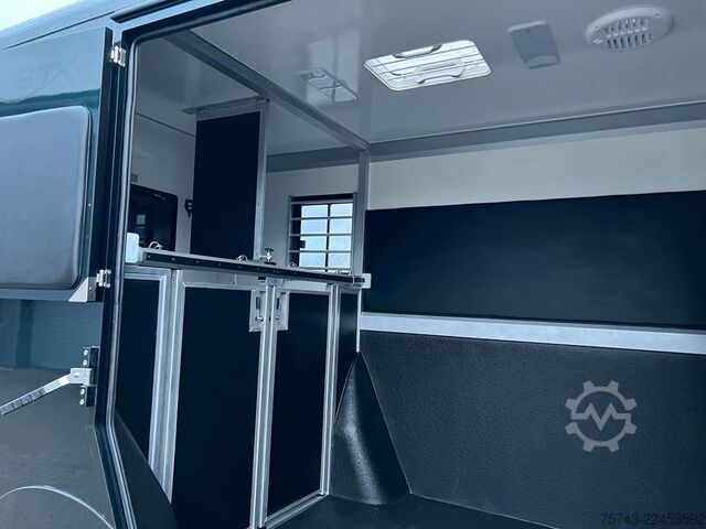 Trasportatore di bestiame RENAULT Master STX 5 Sitzer  Standard Nur 4102 KM