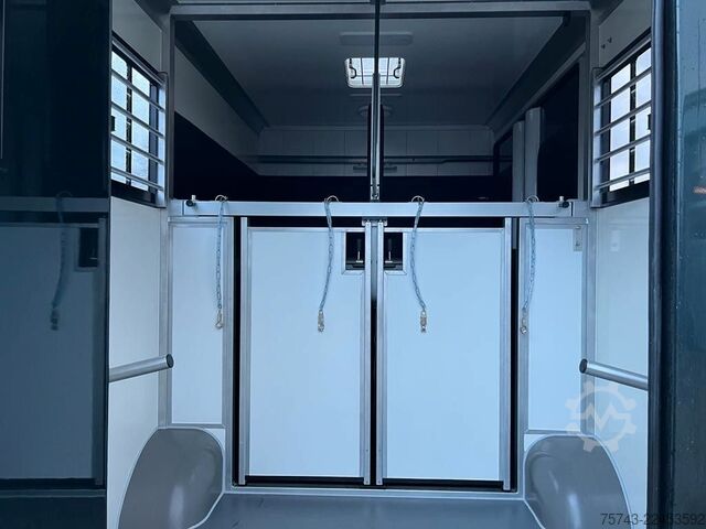 Trasportatore di bestiame RENAULT Master STX 5 Sitzer  Standard Nur 4102 KM