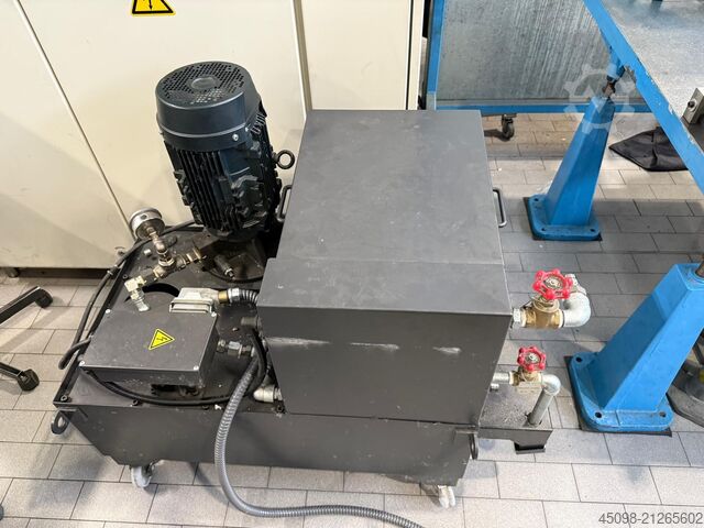 CNC soustruh Okuma MULTUS B300II