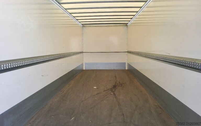 Kufr Renault D 220 P4x2 MED 12 TON - EURO 6 - 39-BZG-4