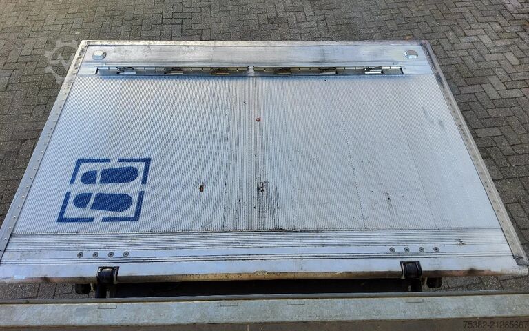 Kufr Renault D 220 P4x2 MED 12 TON - EURO 6 - 39-BZG-4