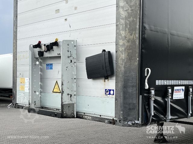 Semirimorchio con telone Schmitz Cargobull Curtainsider Mega Getränke