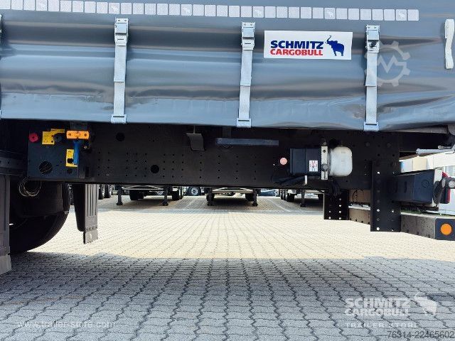 Semirimorchio con telone Schmitz Cargobull Curtainsider Mega Getränke