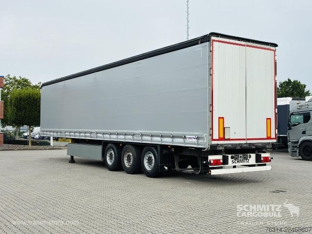 Semirimorchio con telone Schmitz Cargobull Curtainsider Standard Getränke