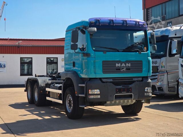 Haakarm vrachtwagen MAN TGA 26.440 * ABROLLKIPPER * BLATT * KLIMA *