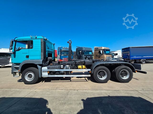 Camion scarrabile MAN TGA 26.440 * ABROLLKIPPER * BLATT * KLIMA *