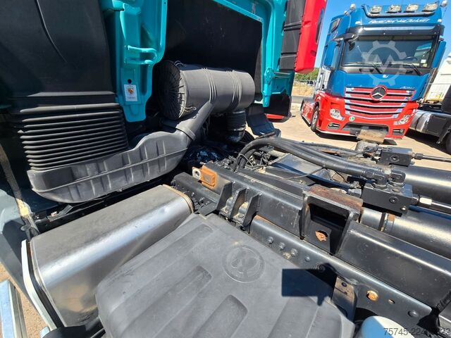 Camion scarrabile MAN TGA 26.440 * ABROLLKIPPER * BLATT * KLIMA *