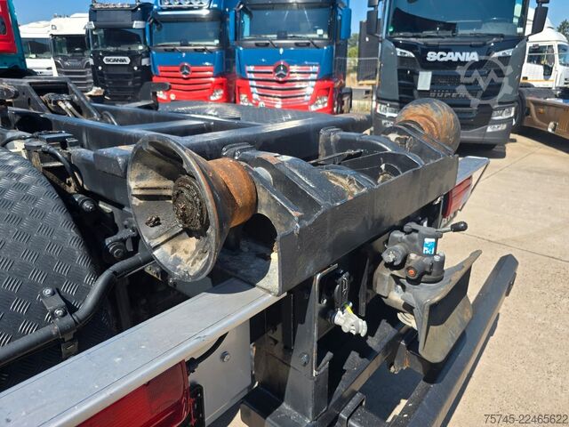 Camion scarrabile MAN TGA 26.440 * ABROLLKIPPER * BLATT * KLIMA *