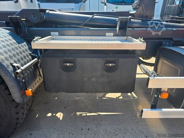 Camion scarrabile MAN TGA 26.440 * ABROLLKIPPER * BLATT * KLIMA *