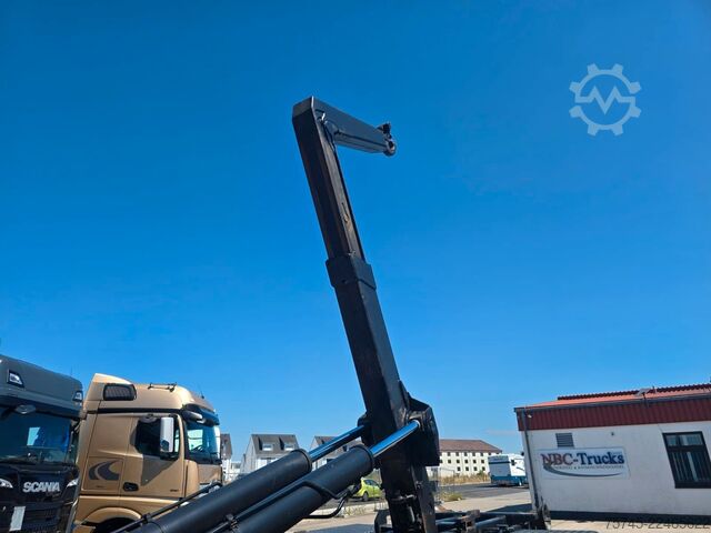 Camion scarrabile MAN TGA 26.440 * ABROLLKIPPER * BLATT * KLIMA *