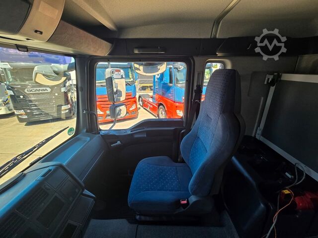 Camion scarrabile MAN TGA 26.440 * ABROLLKIPPER * BLATT * KLIMA *